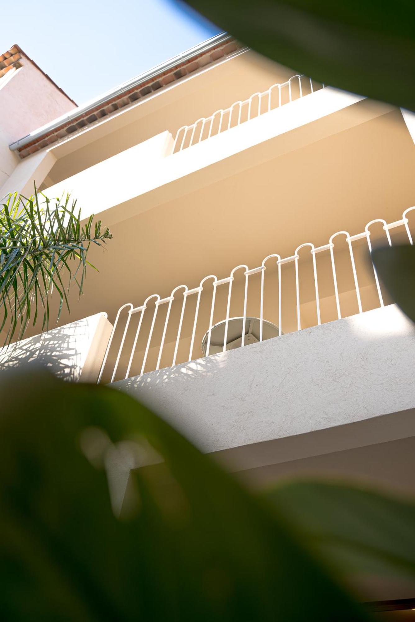Studios Raffines Avec Terrasses - Plages, Ville Et Gare A Pied - Maison Raphael Saint-Raphael  Ngoại thất bức ảnh
