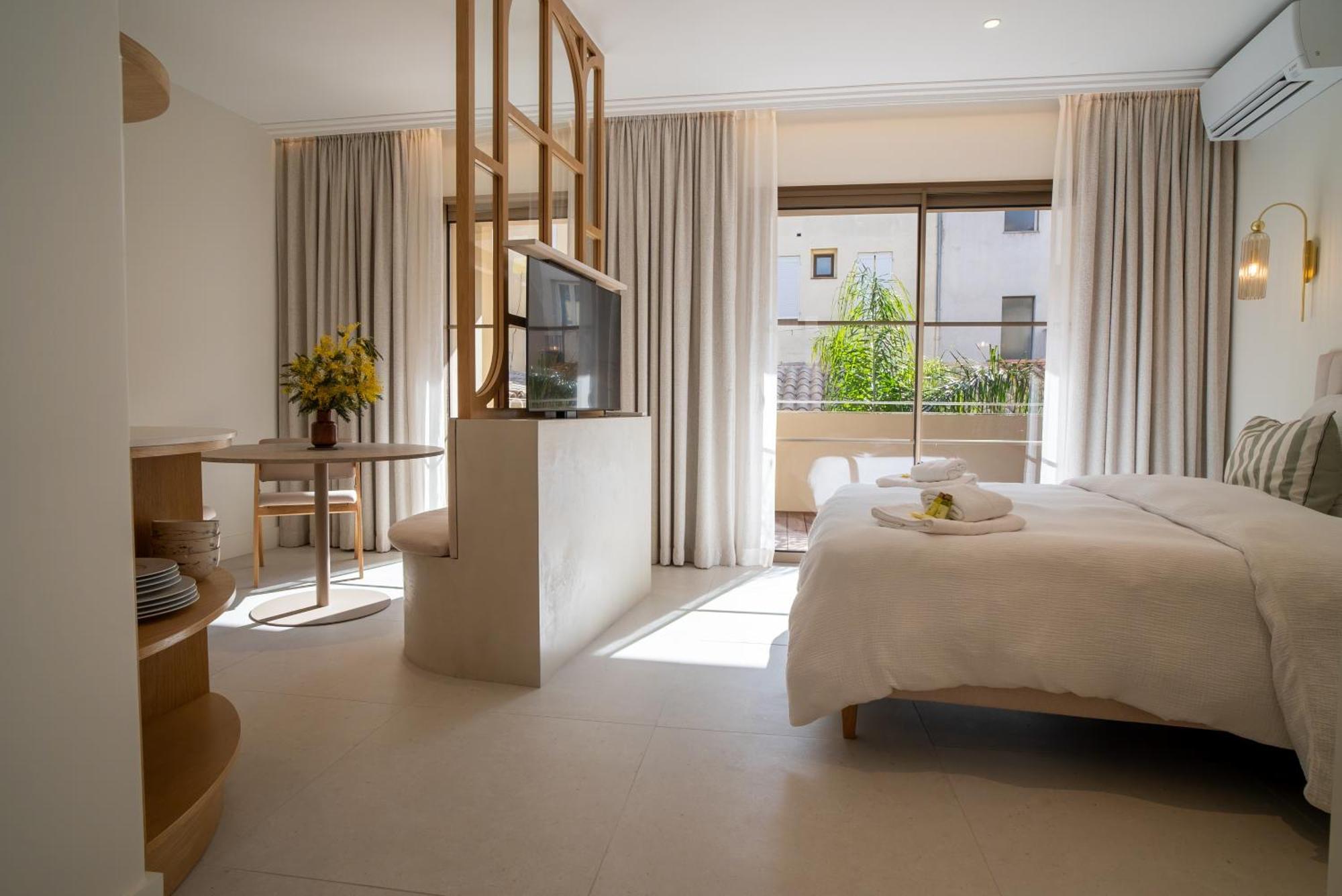 Studios Raffines Avec Terrasses - Plages, Ville Et Gare A Pied - Maison Raphael Saint-Raphael  Ngoại thất bức ảnh